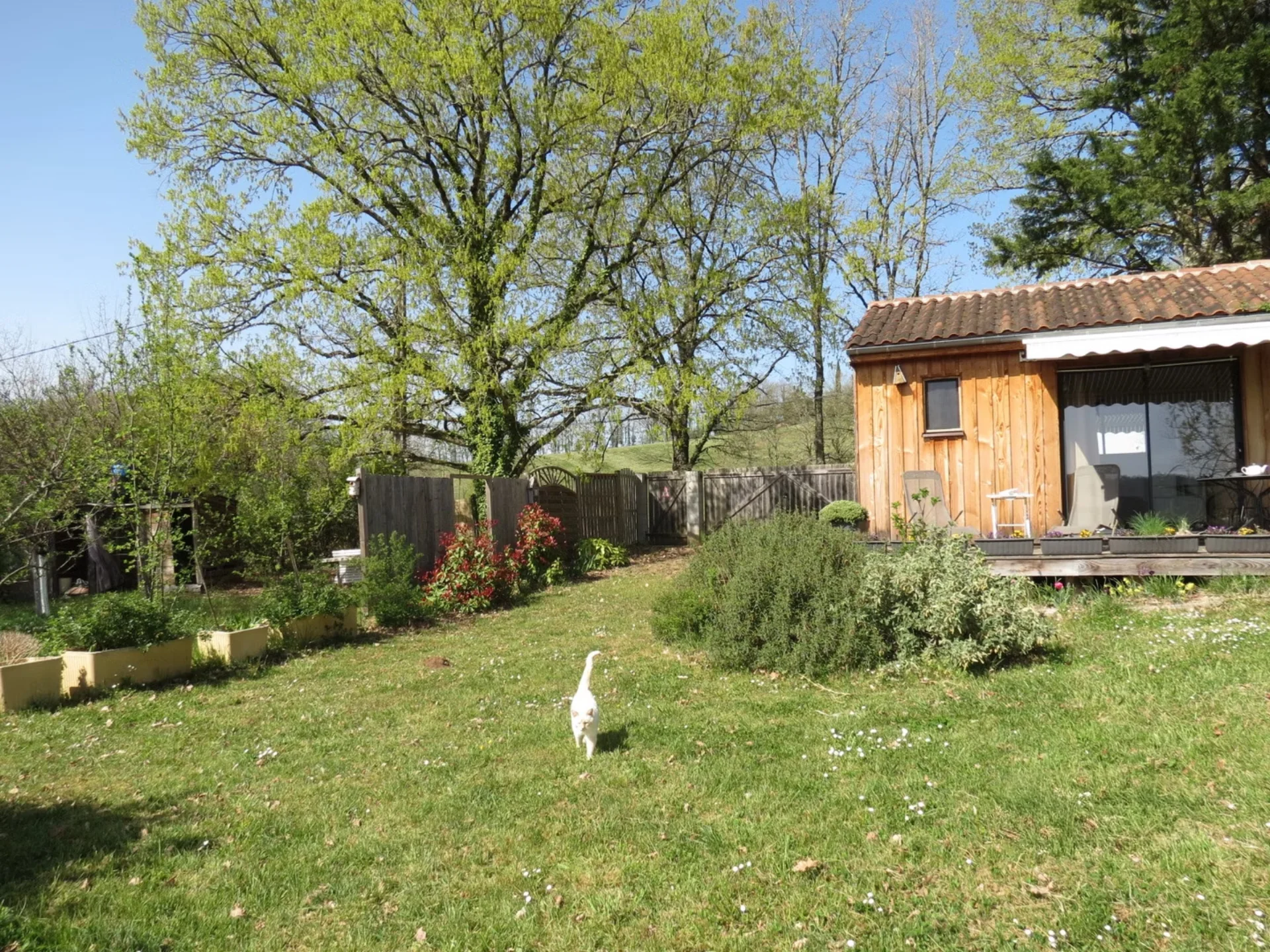 L'Ensoleillade - Gîte écologique en Dordogne